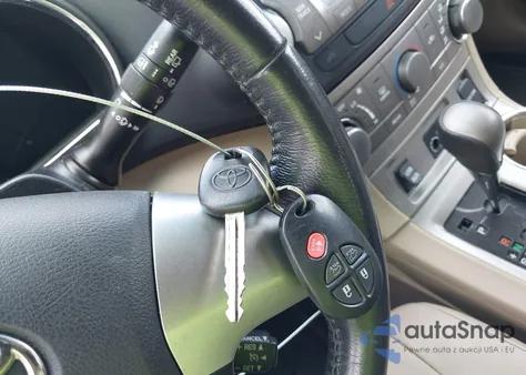 2011 Toyota Highlander Se V6 from USA, damaged, VIN 5TDBK3EH8BS086838